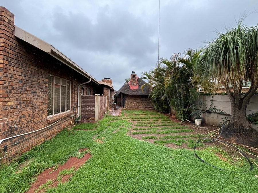 3 Bedroom Property for Sale in Oos Einde North West